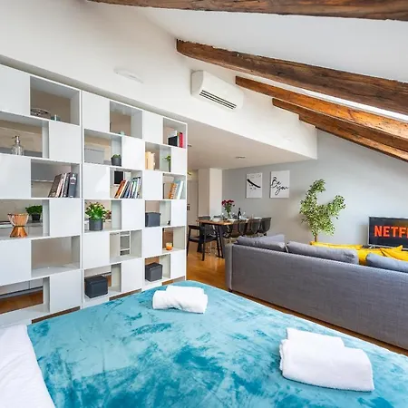 Spacious براغ
