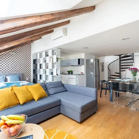 Spacious Apartman