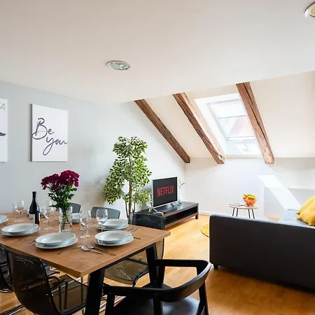 Spacious Apartman